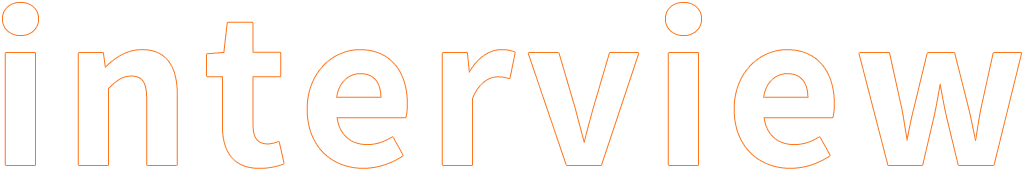 スタッフインタビュー